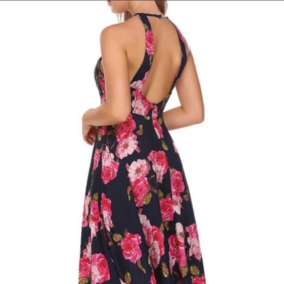 Sleeveless Halter Neck Dress - Picture 4 of 7